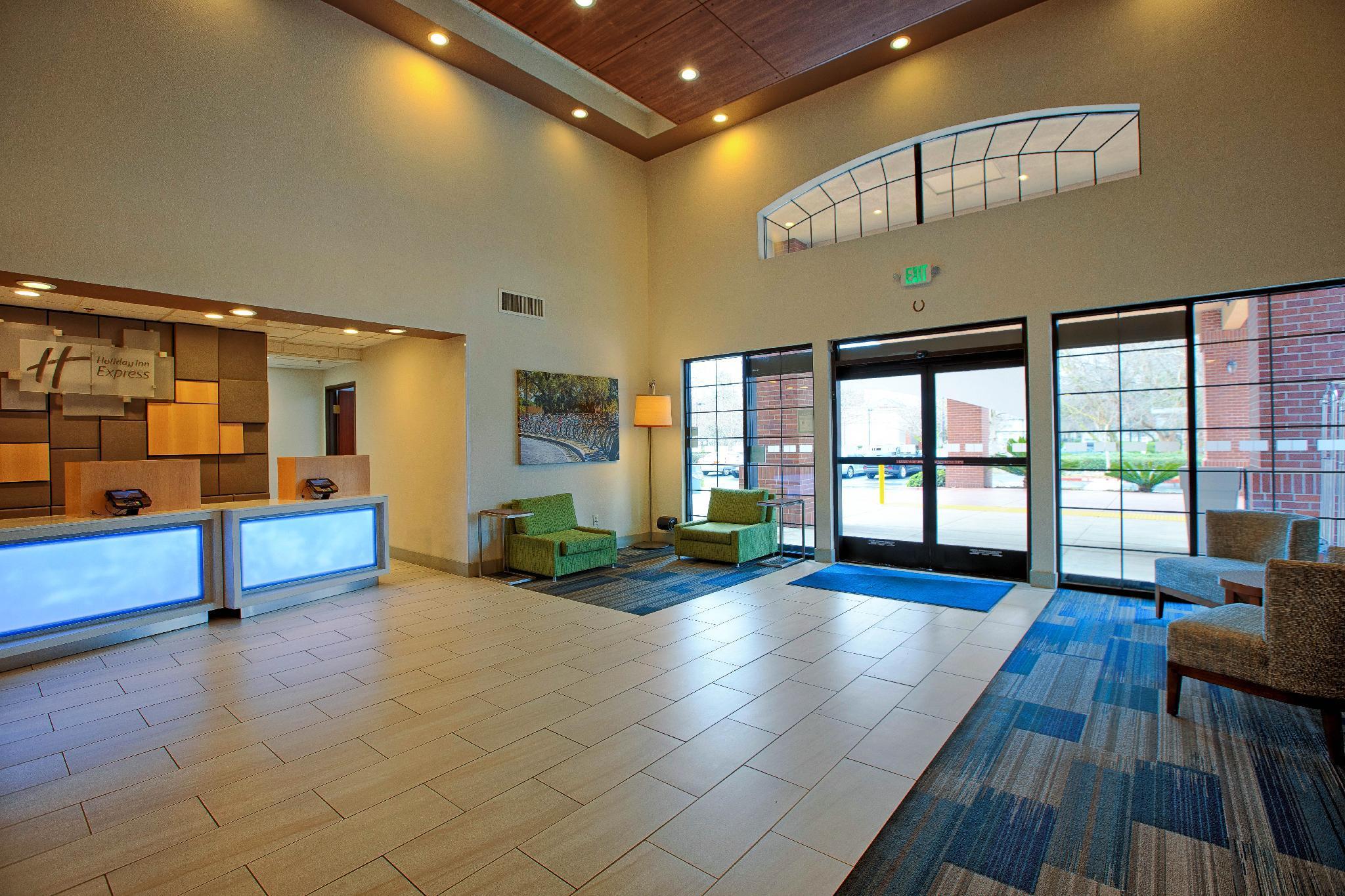 Holiday Inn Express Davis-University Area By Ihg Dış mekan fotoğraf