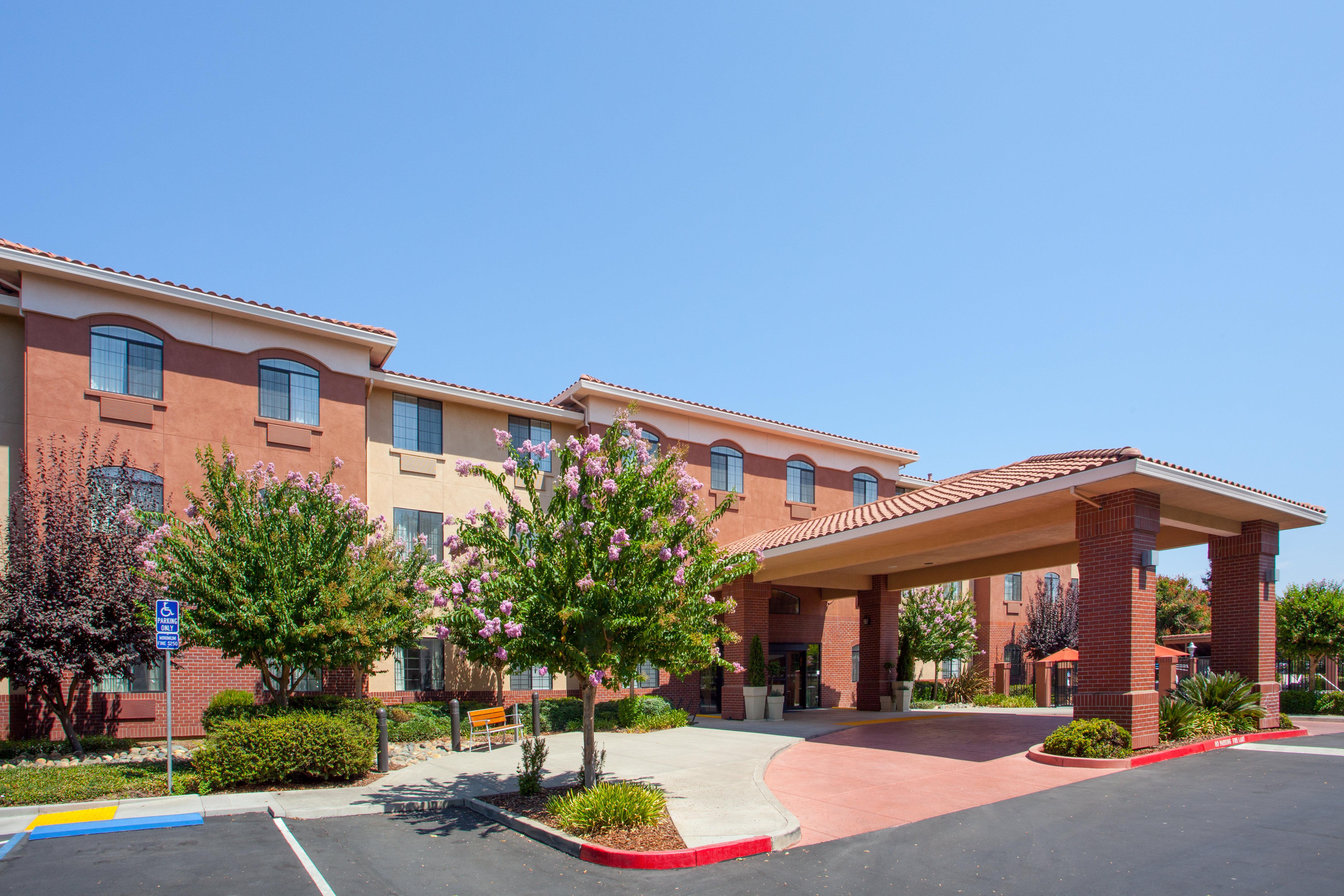 Holiday Inn Express Davis-University Area By Ihg Dış mekan fotoğraf